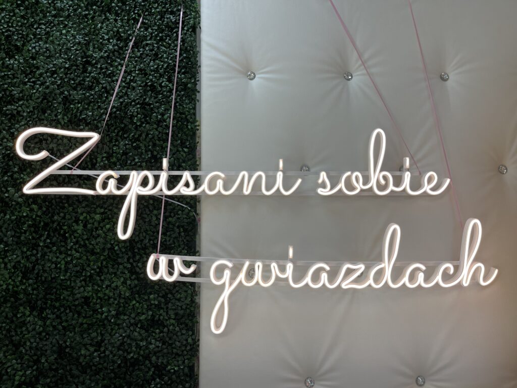 napis ledowy zapisani sobie w gwiazdach