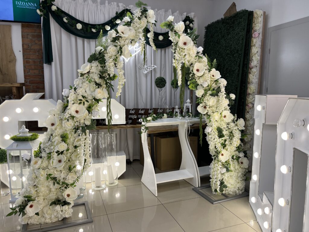 ścianka łuki kwiatowe
