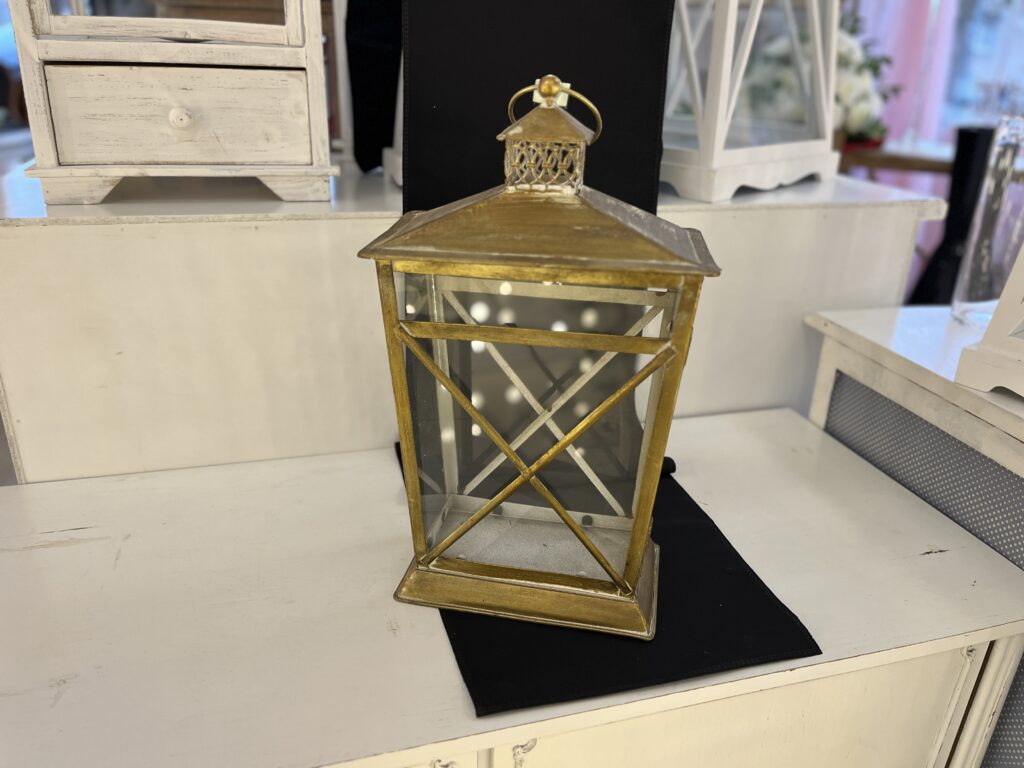 latarnia dekoracyjna złota 