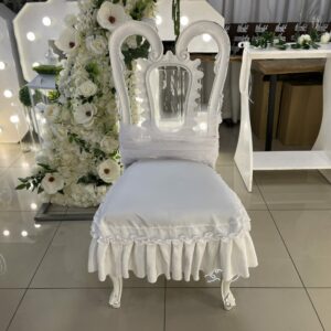 image00027 krzesła pary młodej